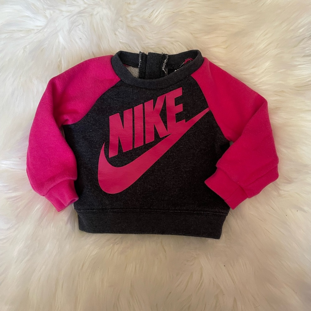 Nike sweatshirt size 6months